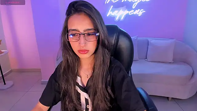 Snapshot of LarisaSmirnov chatting on 10.14.25 LarisaSmirnov online show from 10.14.25