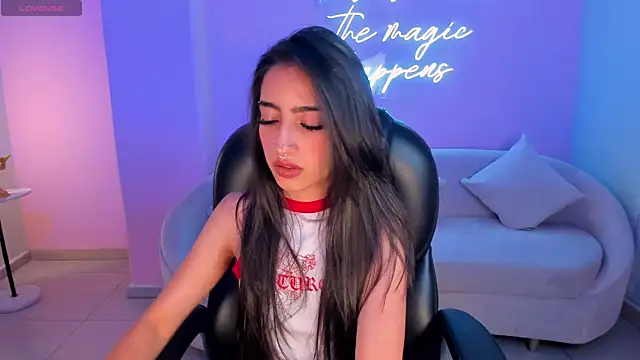 Snapshot of LarisaSmirnov chatting on 10.16.25 LarisaSmirnov online show from 10.16.25