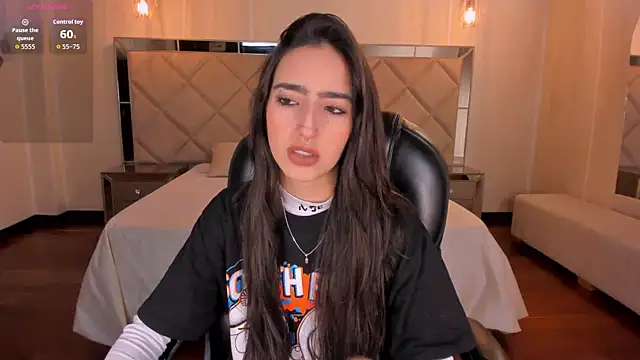 Snapshot of LarisaSmirnov chatting on 01.11.26 LarisaSmirnov online show from 01.11.26