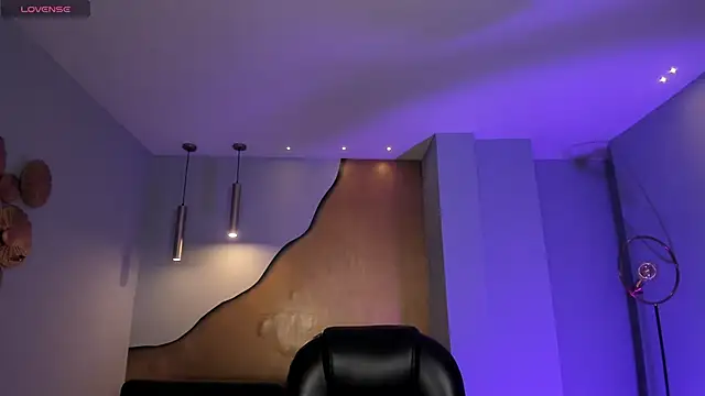 MaiaCollins online show from 11.07.25