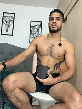 Maximiliano ford online show from 05.17.26