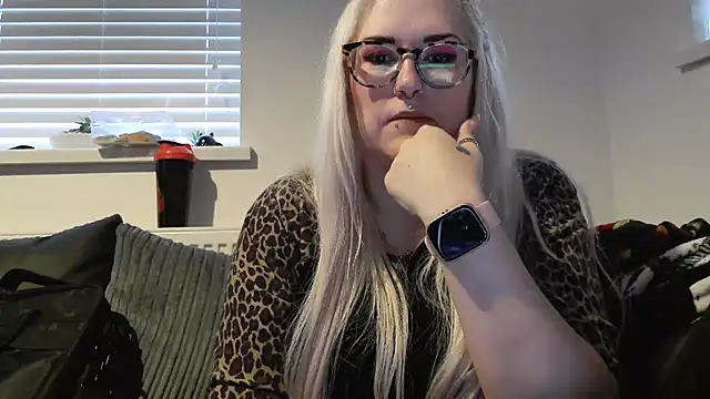 Sizzling Indie36 online show from 09.19.25