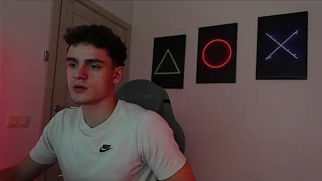 Snapshot of Brad_Holloway chatting on 09.10.25 Brad Holloway online show from 09.10.25