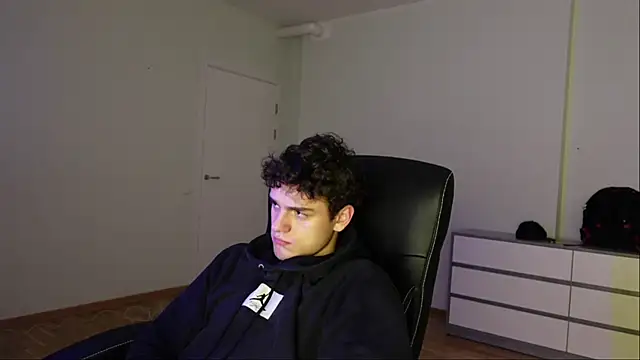 Snapshot of Brad_Holloway chatting on 10.25.25 Brad Holloway online show from 10.25.25