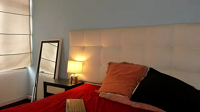 Moon  April online show from 09.08.25