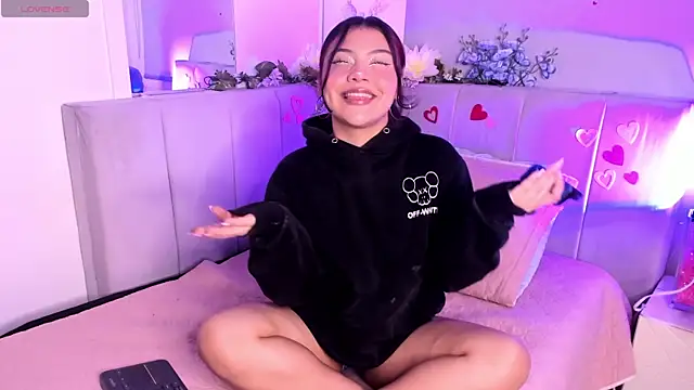 Snapshot of Zamantta chatting on 11.11.25 Zamantta online show from 11.11.25