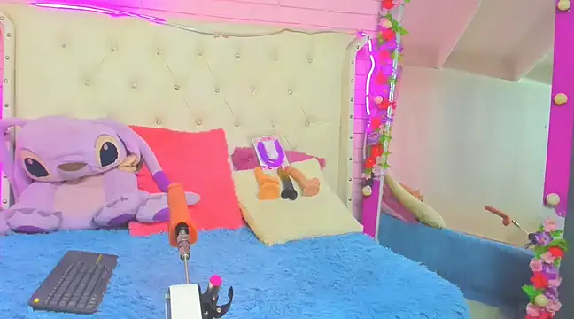 Ashley scott19 online show from 03.21.25