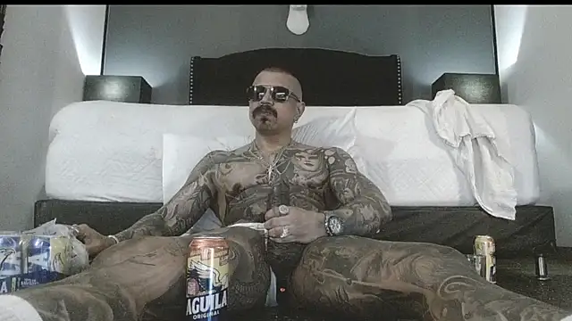 Snapshot of danilog515 chatting on 10.02.25 danilog515 online show from 10.02.25