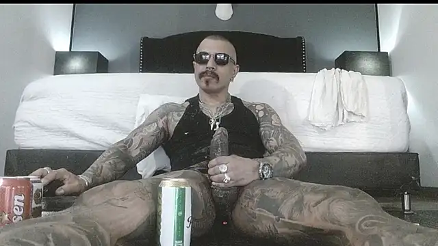 Snapshot of danilog515 chatting on 10.23.25 danilog515 online show from 10.23.25