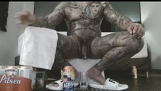 Snapshot of danilog515 chatting on 11.20.25 danilog515 online show from 11.20.25