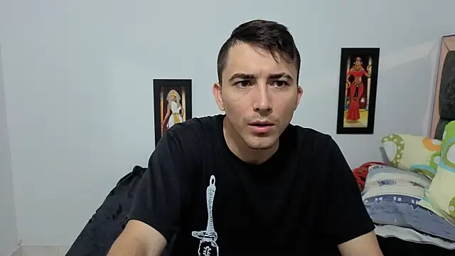 pareja curiosa19 online show from 11.25.25