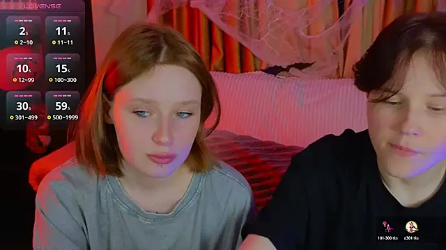 Snapshot of Tara_Lawson chatting on 10.27.25 Tara Lawson online show from 10.27.25