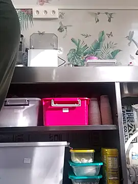 emiliemilf online show from 10.18.25