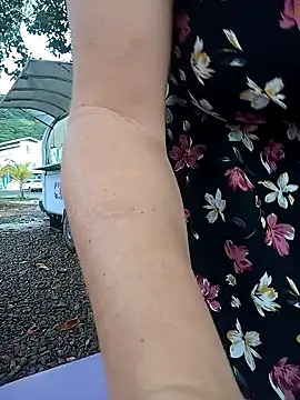 emiliemilf online show from 03.06.26