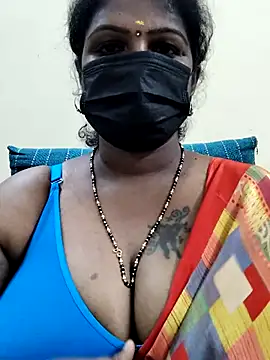 Snapshot of poojaa-rani chatting on 03.18.25 poojaa-rani online show from 03.18.25