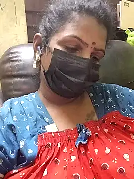 Snapshot of poojaa-rani chatting on 11.19.25 poojaa-rani online show from 11.19.25