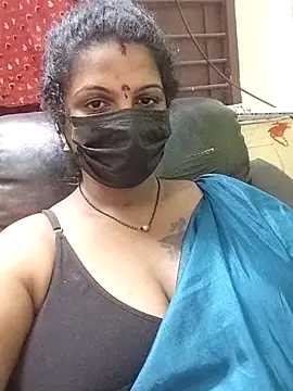 Snapshot of poojaa-rani chatting on 01.31.26 poojaa-rani online show from 01.31.26