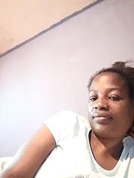 Snapshot of sexylira chatting on 09.23.25 sexylira online show from 09.23.25