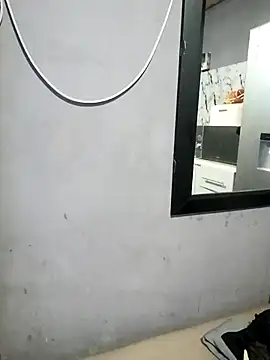 Snapshot of sexylira chatting on 10.17.25 sexylira online show from 10.17.25