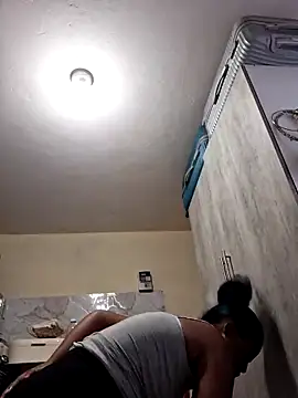 Snapshot of sexylira chatting on 02.20.26 sexylira online show from 02.20.26