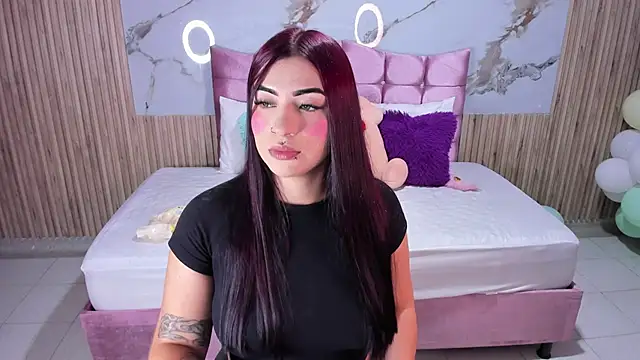 Nicolee19 online show from 04.07.26