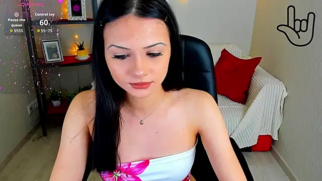 Kitti   online show from 10.30.25