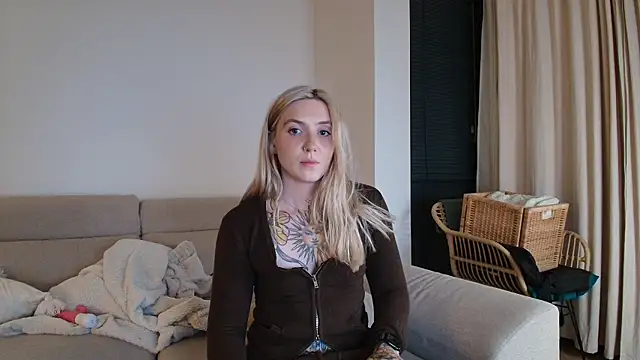 tattoobbgirl online show from 04.15.26