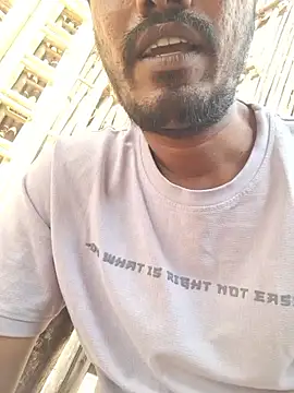 Snapshot of hot_integer chatting on 11.24.25 hot integer online show from 11.24.25