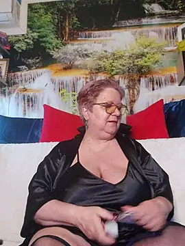 Snapshot of QueenPammy1 chatting on 02.03.26 QueenPammy1 online show from 02.03.26