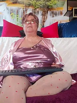 Snapshot of QueenPammy1 chatting on 02.12.26 QueenPammy1 online show from 02.12.26