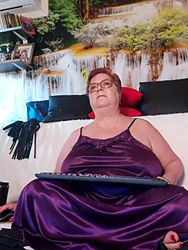 Snapshot of QueenPammy1 chatting on 04.08.26 QueenPammy1 online show from 04.08.26