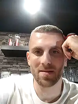 Snapshot of trainwithme chatting on 09.30.25 trainwithme online show from 09.30.25