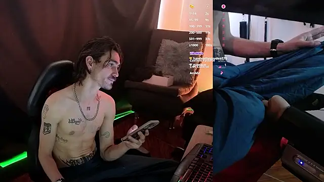 Snapshot of Aaron_malikk chatting on 03.15.26 Aaron malikk online show from 03.15.26