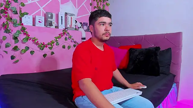  mia and mike  online show from 03.20.25