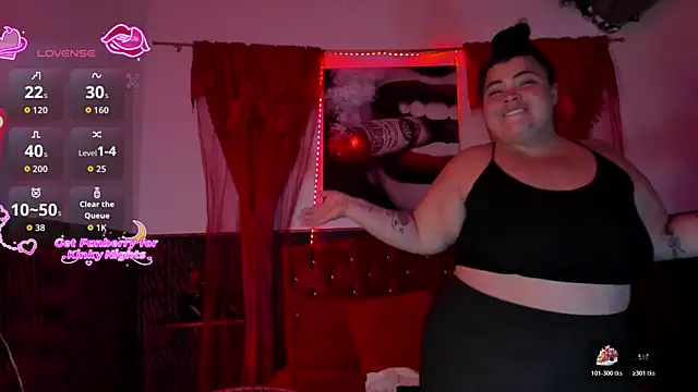 Snapshot of dirtyBBWplay chatting on 11.01.25 dirtyBBWplay online show from 11.01.25