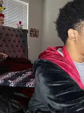 Snapshot of piscesaurora chatting on 03.19.25 piscesaurora online show from 03.19.25