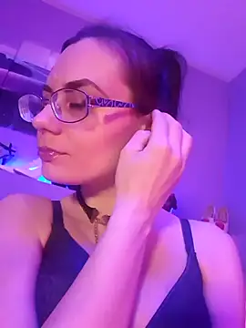 MilanaPure online show from 03.11.25