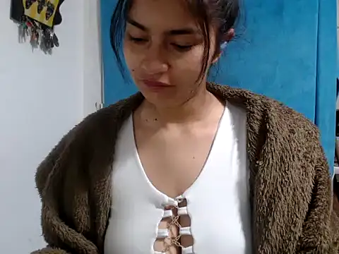 Snapshot of AlanaHotxx chatting on 10.02.25 AlanaHotxx online show from 10.02.25