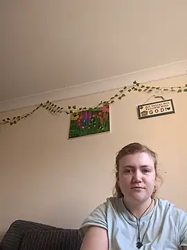 Snapshot of ShereeJenkins chatting on 03.18.25 ShereeJenkins online show from 03.18.25