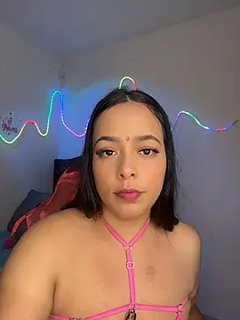 Deepika padukoneNisha online show from 07.20.26
