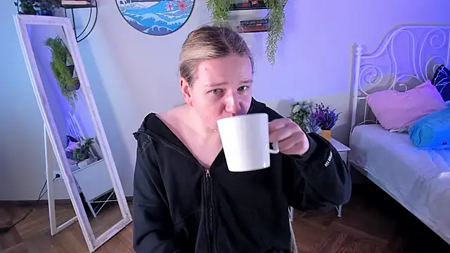 Jes Solar online show from 10.12.25