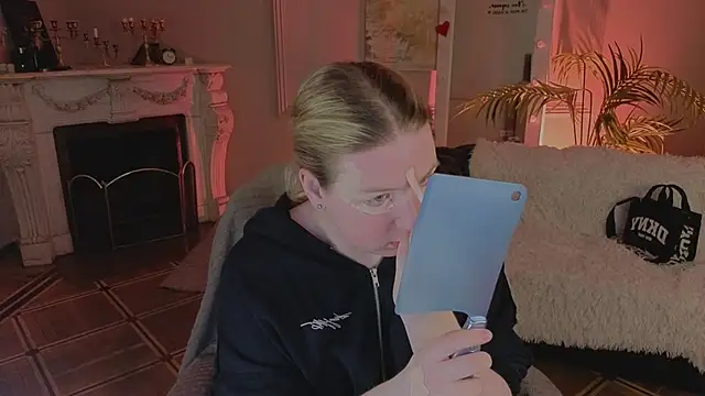 Jes Solar online show from 03.05.26