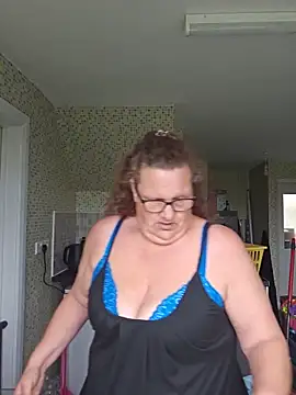 MissQueenBeex online show from 05.21.26