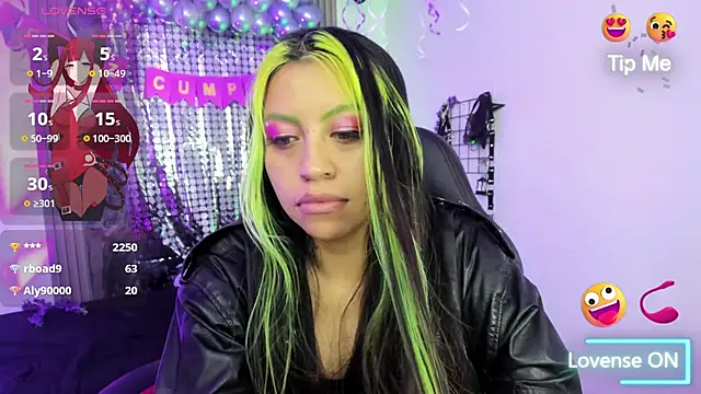 Snapshot of midory_ chatting on 11.01.25 midory online show from 11.01.25