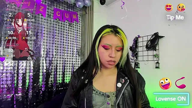 Snapshot of midory_ chatting on 11.12.25 midory online show from 11.12.25