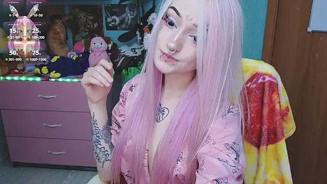 Snapshot of Manuela_unicorn chatting on 10.16.25 Manuela unicorn online show from 10.16.25