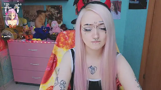 Snapshot of Manuela_unicorn chatting on 10.27.25 Manuela unicorn online show from 10.27.25