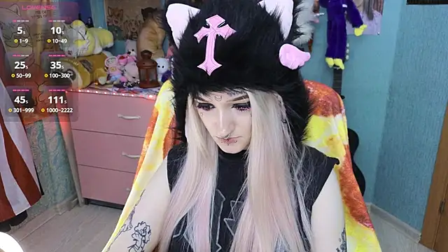 Snapshot of Manuela_unicorn chatting on 11.14.25 Manuela unicorn online show from 11.14.25