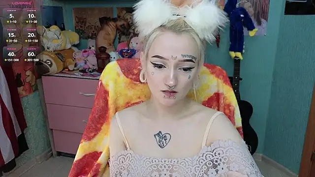 Snapshot of Manuela_unicorn chatting on 11.16.25 Manuela unicorn online show from 11.16.25