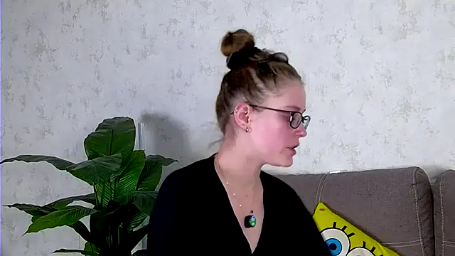 AshleyD  online show from 10.19.25